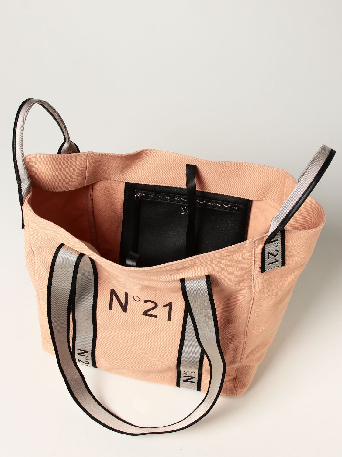 The Most Popular Forever 21 Tote Bags: Stylish and Affordable!