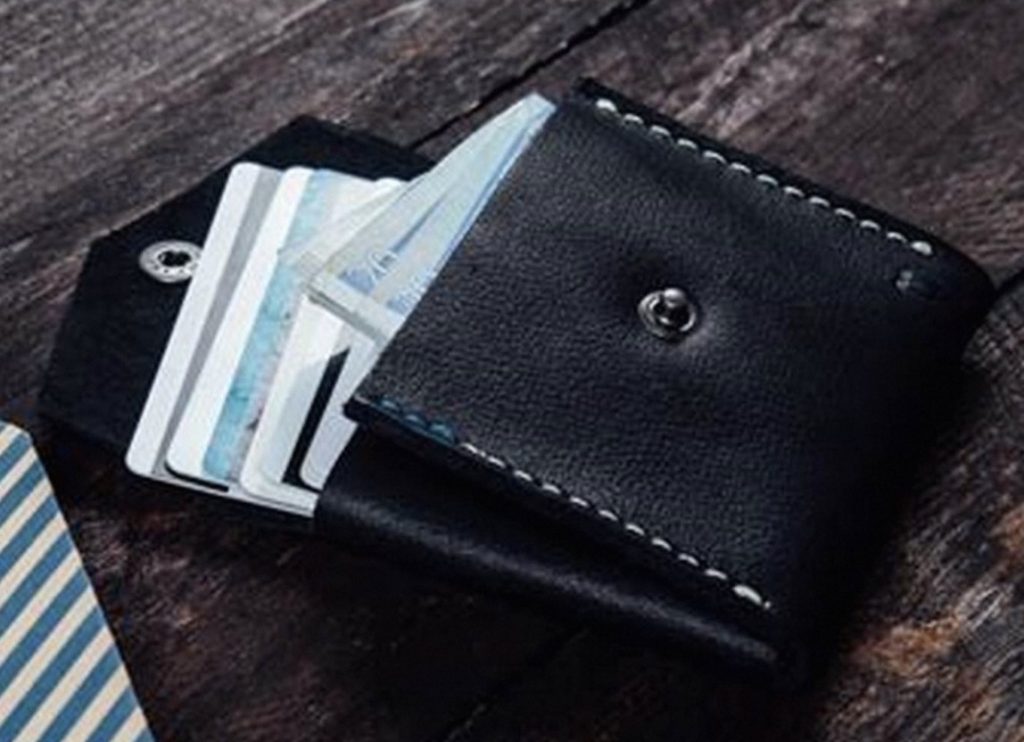 Best Wallets for Men: Stylish Storage for Everyday Essentials插图4